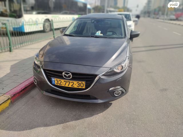 מאזדה 3
