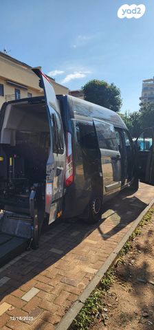 פורד טרנזיט קוסטום