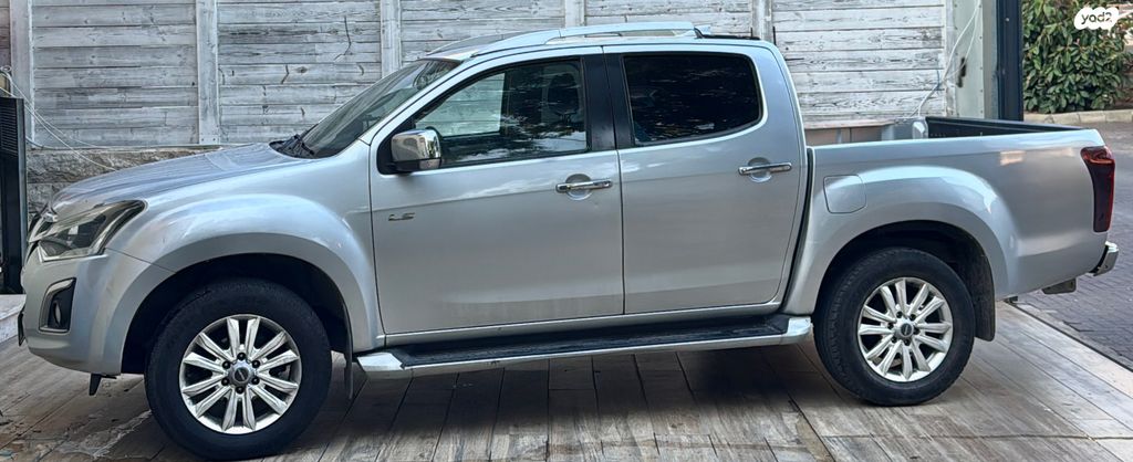 מודעת רכב איסוזו די-מקס