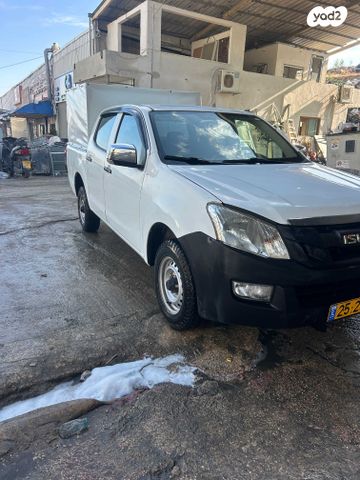 איסוזו די-מקס