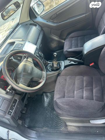 איסוזו די-מקס