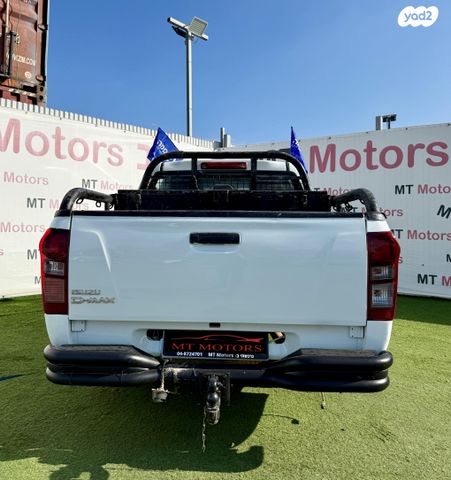 איסוזו די-מקס