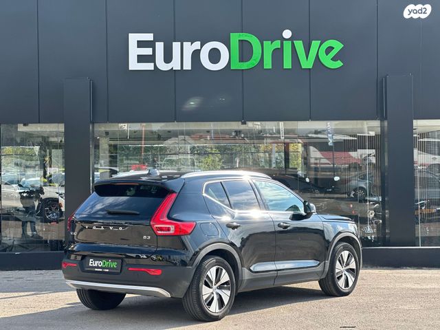 וולוו XC40