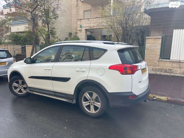 טויוטה RAV4
