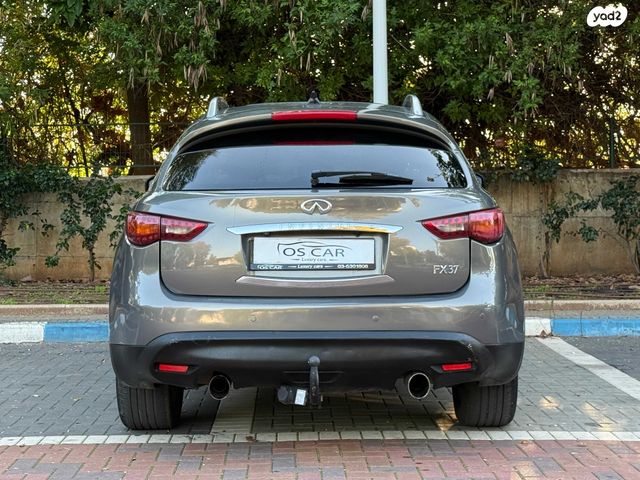 אינפיניטי FX37