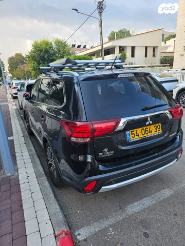 מיצובישי אאוטלנדר