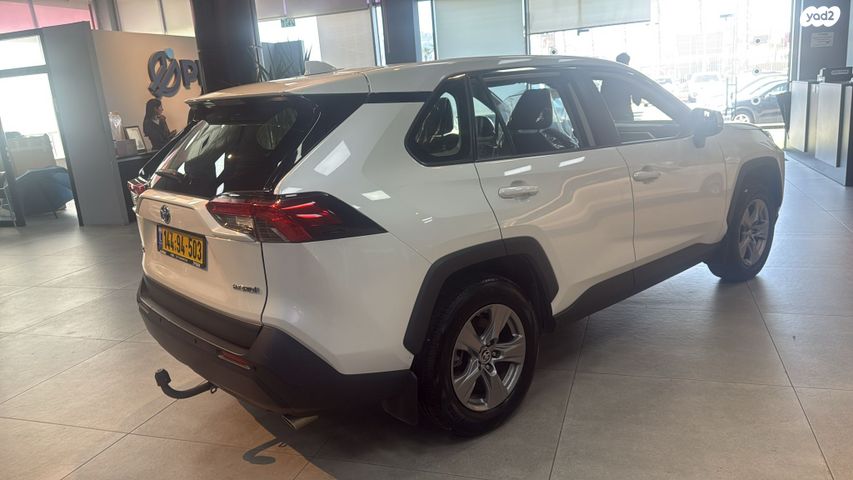 טויוטה RAV4