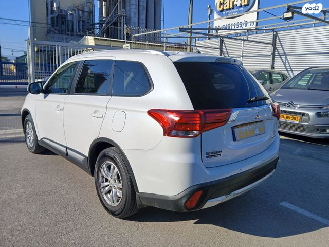 מיצובישי אאוטלנדר