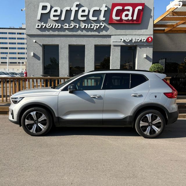 וולוו XC40