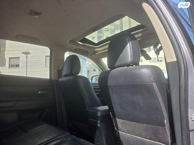 מיצובישי אאוטלנדר