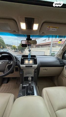 טויוטה לנד קרוזר