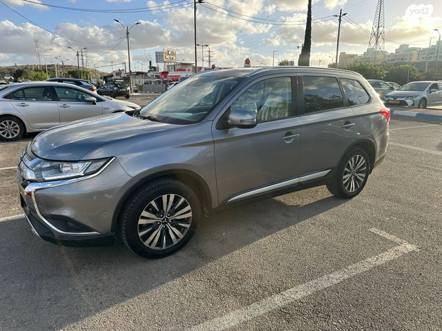 מיצובישי אאוטלנדר