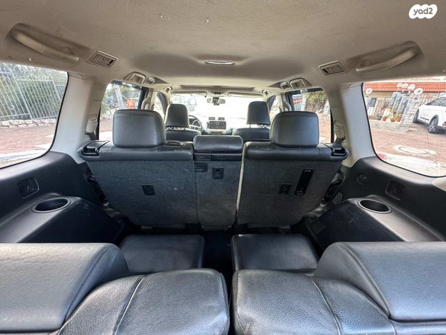 טויוטה לנד קרוזר