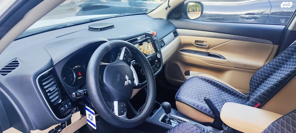 מיצובישי אאוטלנדר