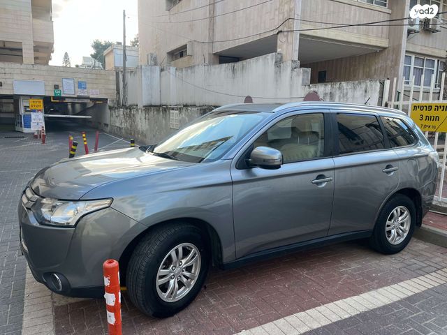 מיצובישי אאוטלנדר