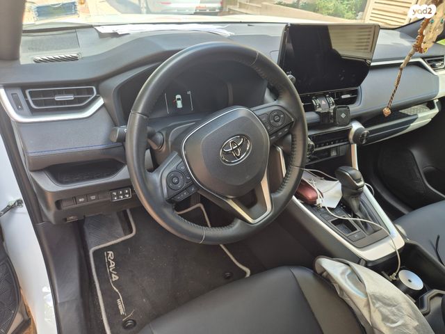 מודעת רכב טויוטה RAV4