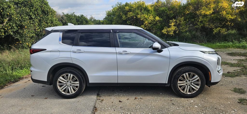 מיצובישי אאוטלנדר