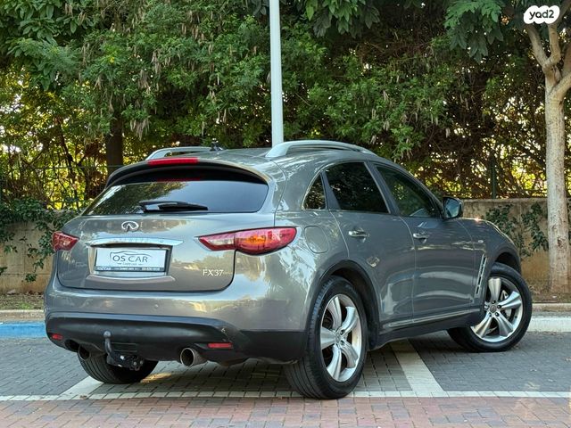 אינפיניטי FX37