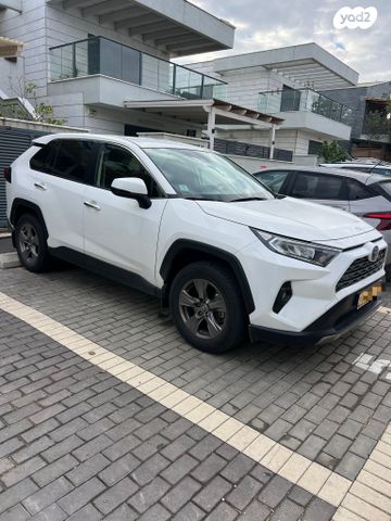 טויוטה RAV4