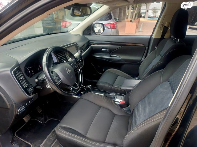 מיצובישי אאוטלנדר