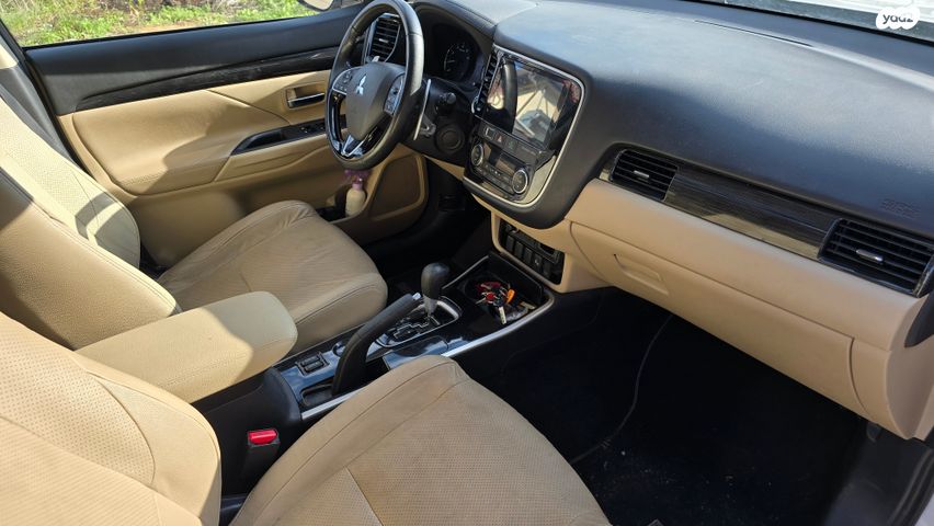 מיצובישי אאוטלנדר