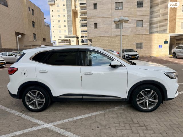 מודעת רכב אם ג'י EHS PHEV