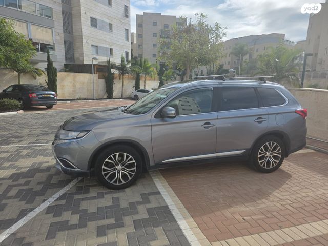 מיצובישי אאוטלנדר