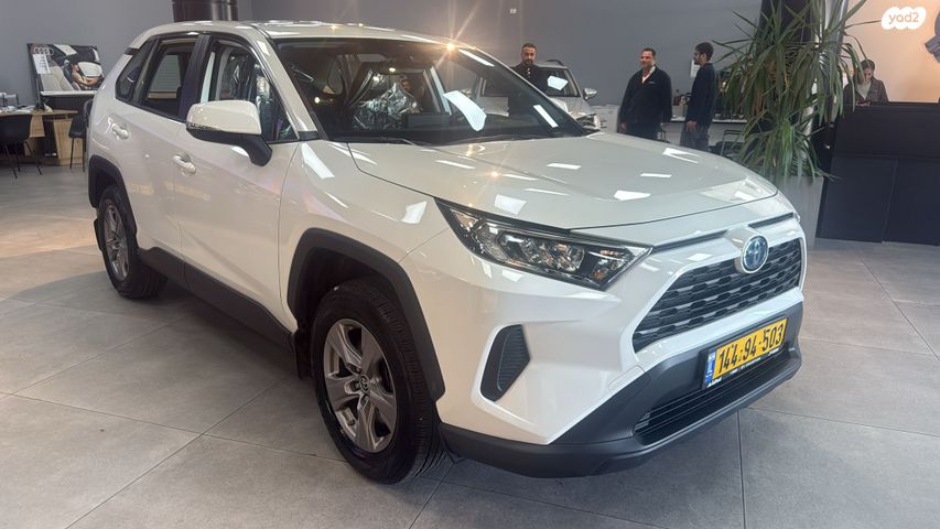 טויוטה RAV4
