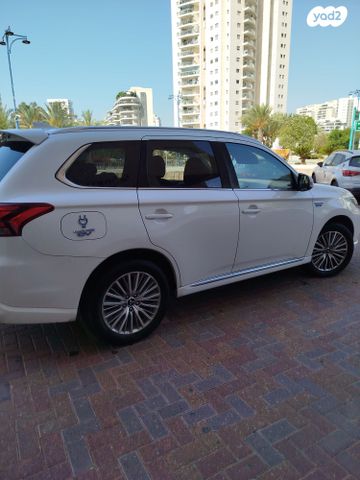 מיצובישי אאוטלנדר