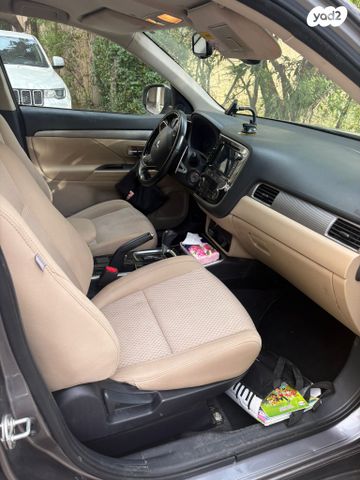 מיצובישי אאוטלנדר