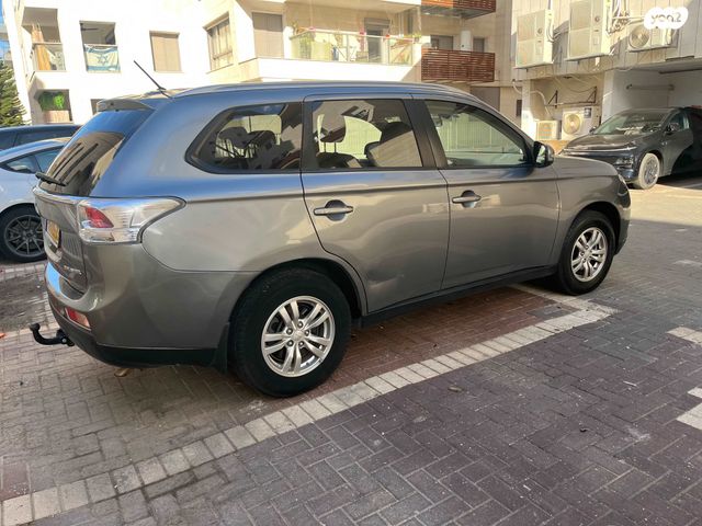 מיצובישי אאוטלנדר