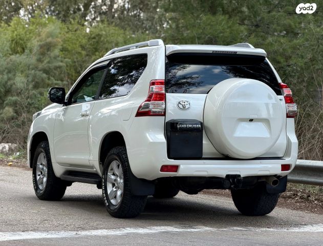 טויוטה לנד קרוזר