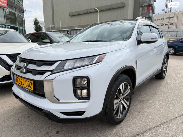 מודעת רכב מיצובישי ASX