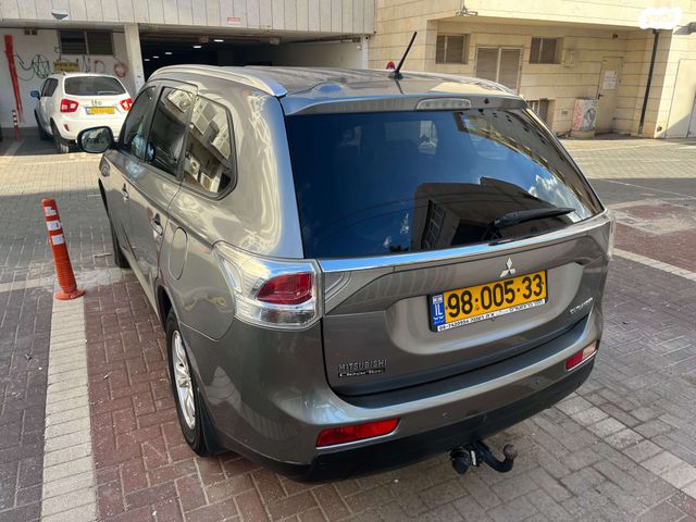 מודעת רכב מיצובישי אאוטלנדר