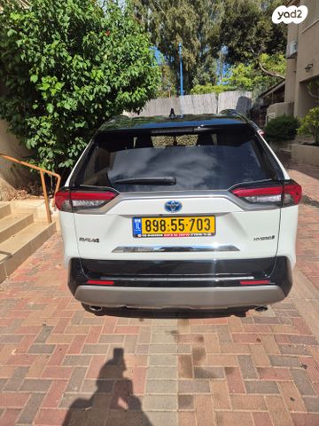 טויוטה RAV4
