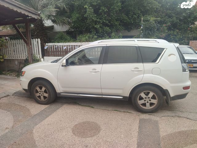 מיצובישי אאוטלנדר