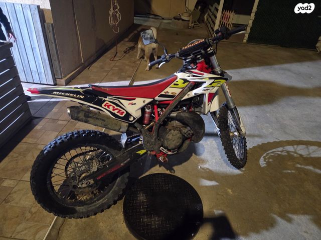 מודעת רכב בטא RR300