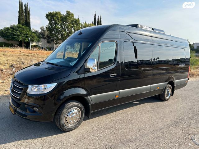 מיניבוסים ורכבי הסעות