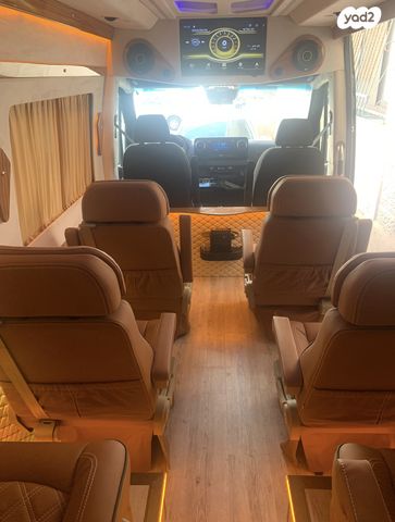 מיניבוסים ורכבי הסעות