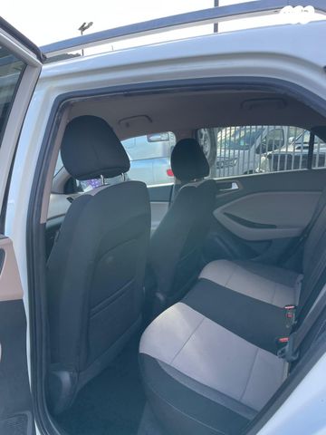 יונדאי I20 קרוס