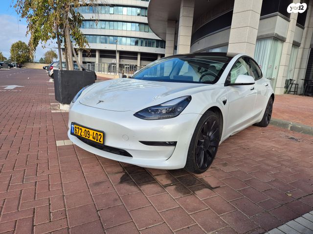 טסלה מודל 3