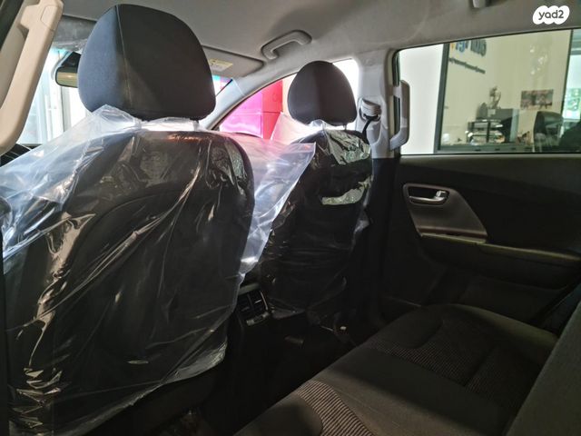 קיה נירו פלוס