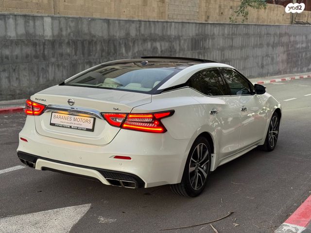 ניסאן מקסימה