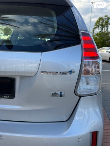 טויוטה פריוס פלוס