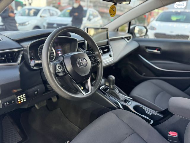 טויוטה קורולה