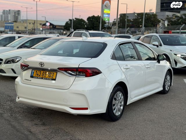 טויוטה קורולה