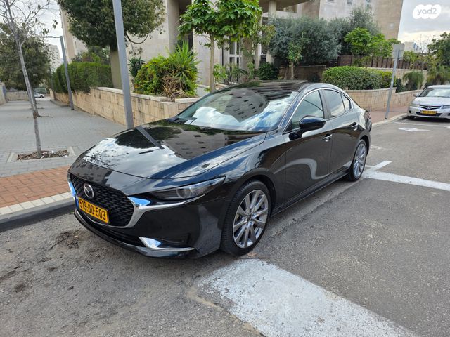 מודעת רכב מאזדה 3