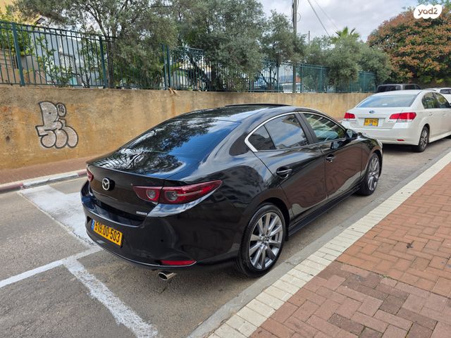 מאזדה 3