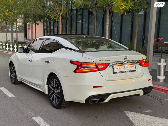 ניסאן מקסימה