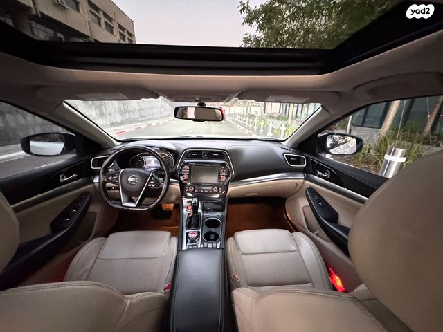 ניסאן מקסימה